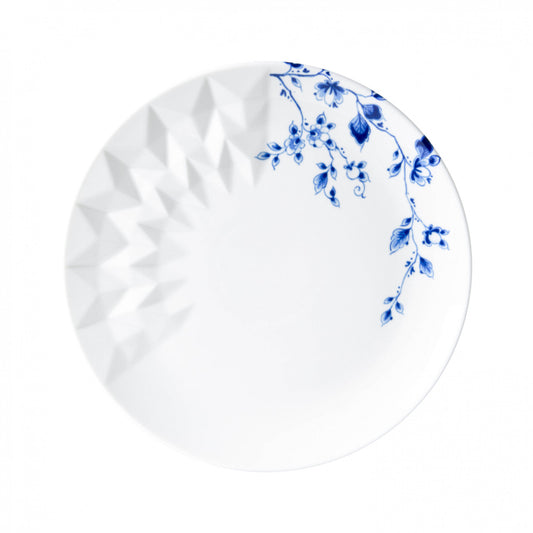 Blauw Vouw Ontbijtbord: Een elegant porseleinen ontwerp met bloemenmotieven, ontworpen door Romy Kühne voor een verfijnde ontbijttafel